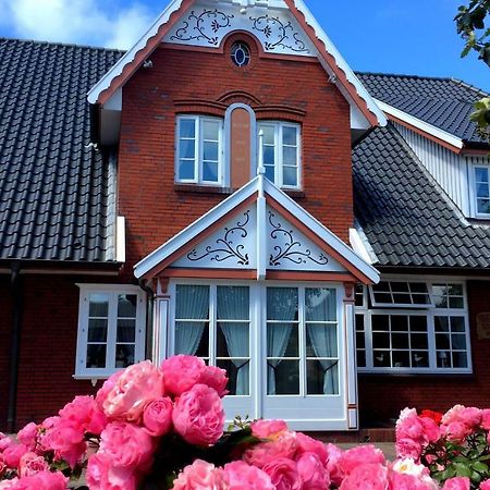 Gasthaus Knudsen Utersum Eksteriør bilde