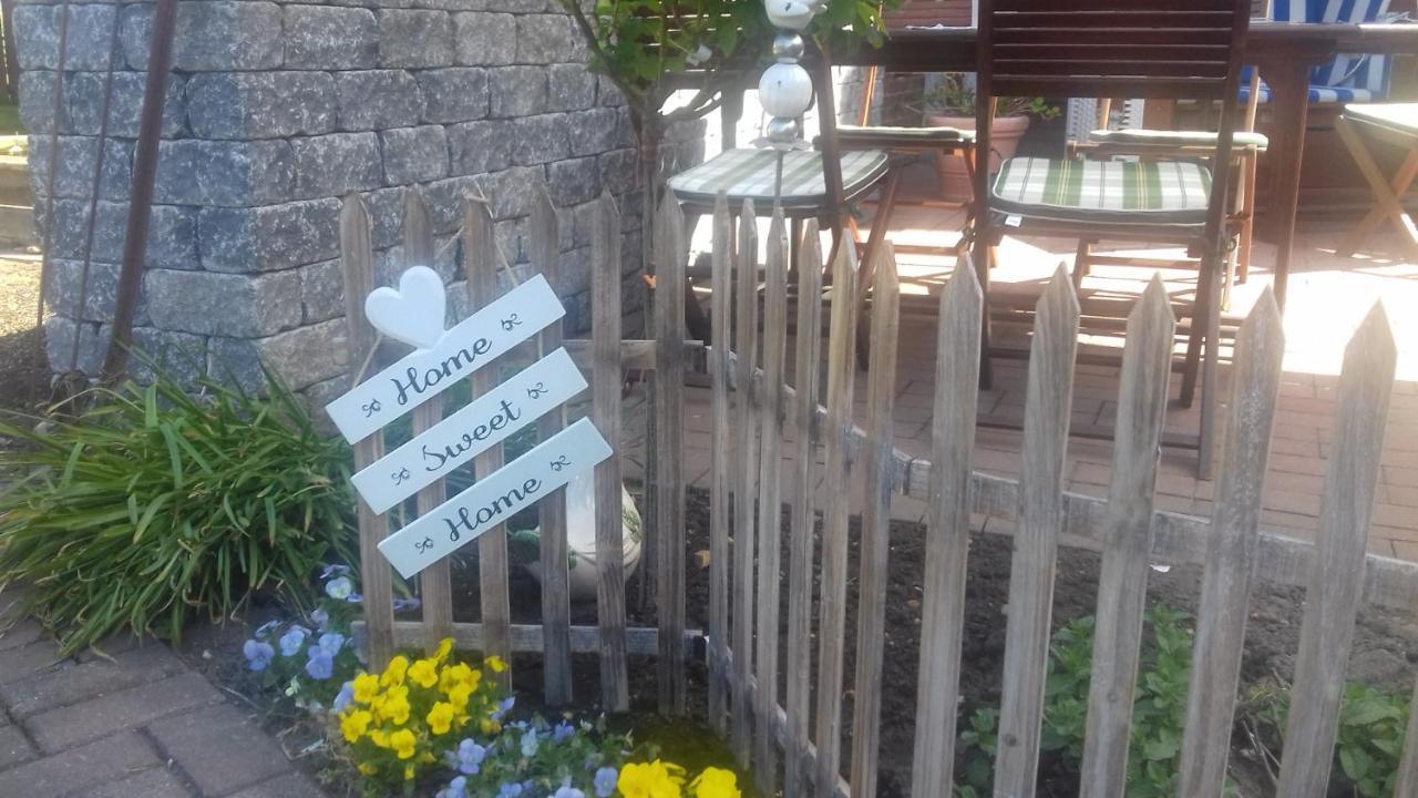 Gasthaus Knudsen Utersum Eksteriør bilde