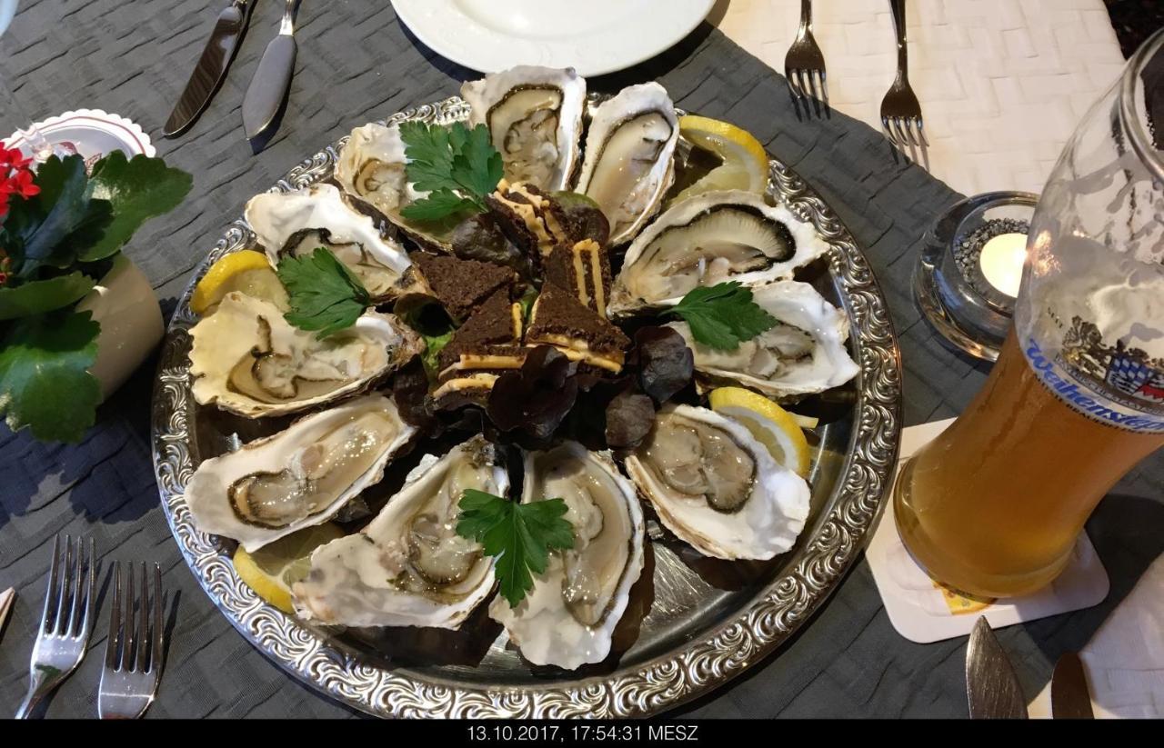 Gasthaus Knudsen Utersum Eksteriør bilde